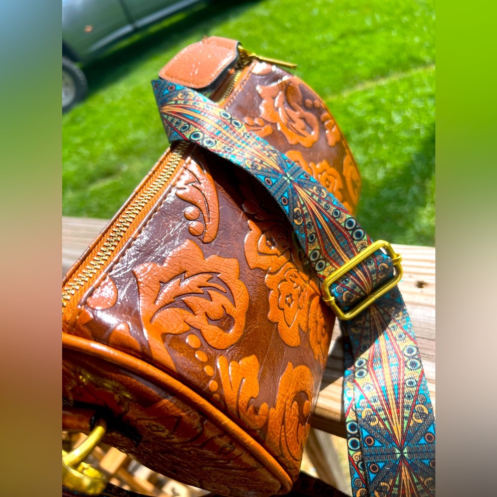Leather vintage crossbody